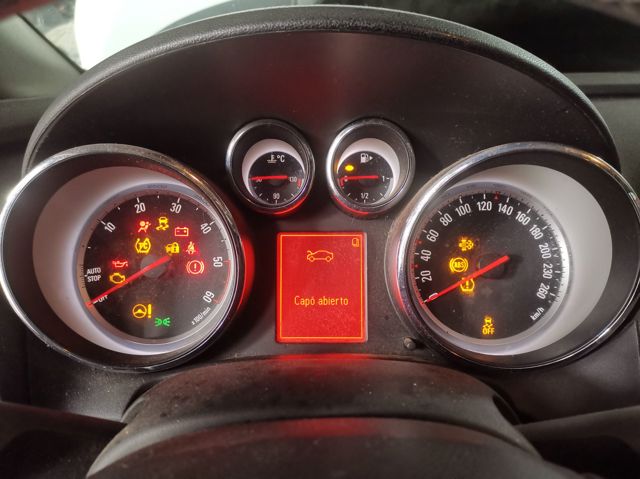 OPEL 13460582 Приборная доска (щиток приборов) в наличии Черновцы