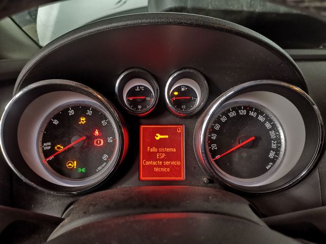 13460582 OPEL Приборная доска (щиток приборов) купить в Киев