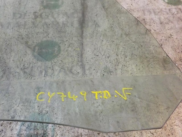 1348858 Стекло двери задней правой купить Украина