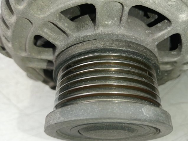 OPEL 13500577 Генератор в наличии Черновцы