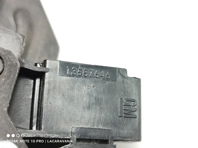 OPEL 13587646 Замок багажника в наличии Кривой Рог