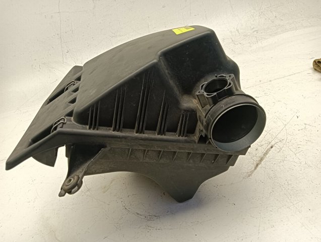 13717577778 BMW Корпус воздушного фильтра купить в Чернигов