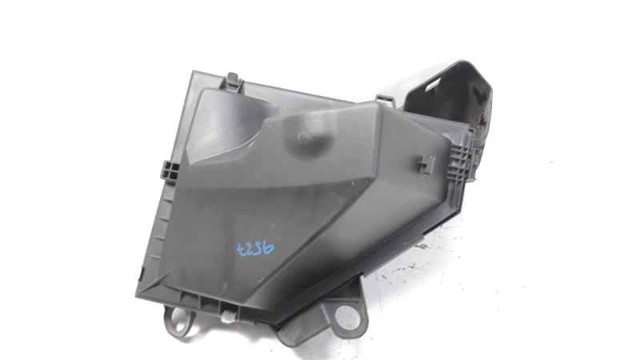 13717797460 BMW Корпус воздушного фильтра купить в Киев