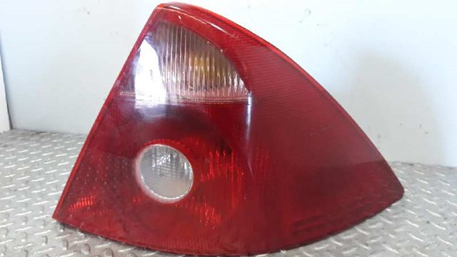 Lanterna traseira direita para Ford Mondeo III Sedan (B4Y) 2.0 16V CJBA 1371849