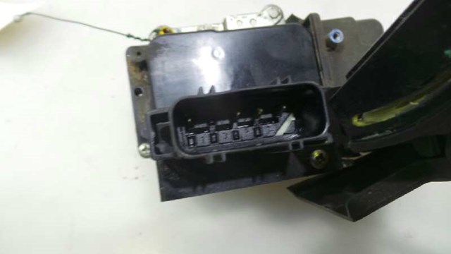 FORD 1372480 Замок двери задней правой в наличии Черновцы