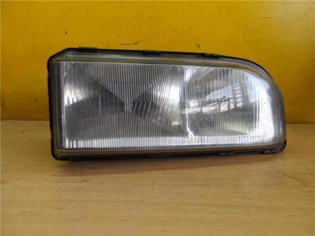 1372818 VOLVO Правая фара купить в Киев