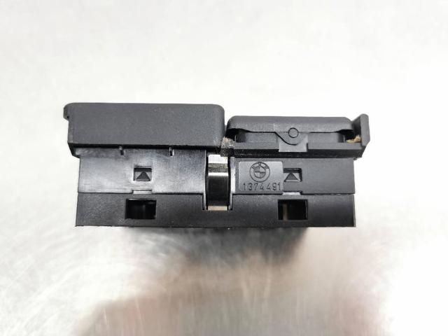 1374491 BMW Кнопочный блок управления стеклоподъемником передний левый купить в Чернигов