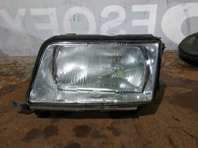 VAG 13797200 Фара правая в наличии Киев