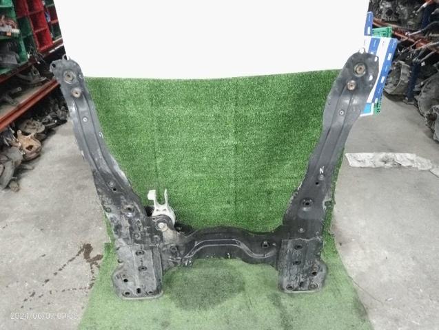 Viga de suspensão dianteira (plataforma veicular) 1400013880 PEUGEOT