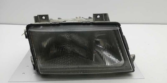 MERCEDES 14377400 Фара правая в наличии Львов