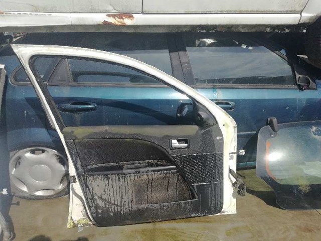 Porta dianteira esquerda Ford Mondeo 3 B4Y