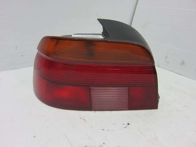 Luz traseira esquerda para BMW 5 (E39) (1995-2003) 14603300