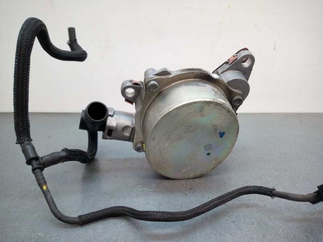 NISSAN 146503760R Насос вакуумный в наличии Николаев