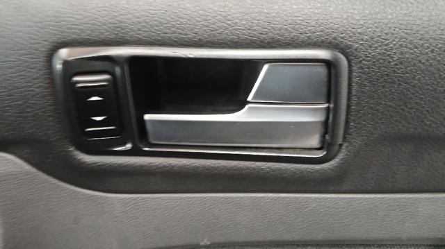 1470111 FORD Ручка двери передней внутренняя правая купить в Киев