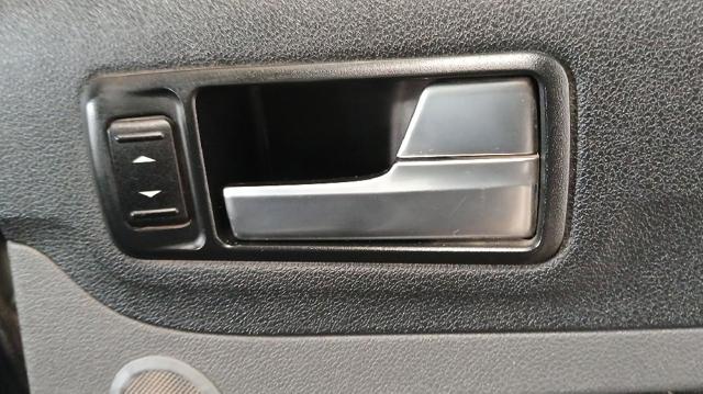 1470111 FORD Ручка двери передней внутренняя правая купить в Житомир