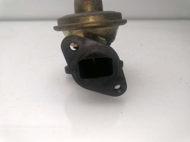 Válvula EGR de recirculação dos gases Nissan Terrano 2 R20