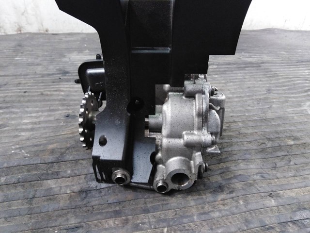 150000147R RENAULT Масляный насос купить в Львов