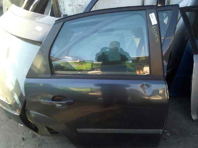 1505762 FORD Дверь задняя правая купить в Сумы