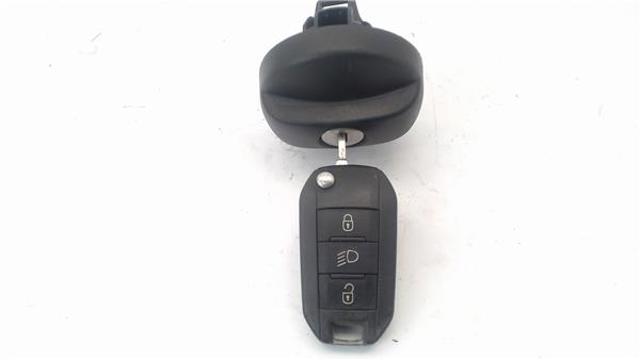 PEUGEOT 1508G0 Крышка бензобака в наличии Черновцы