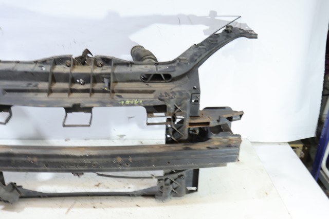 1518176 FORD Рамка радиатора купить в Кривой Рог