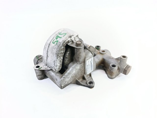15238G2404 NISSAN Кронштейн масляного фильтра купить в Николаев