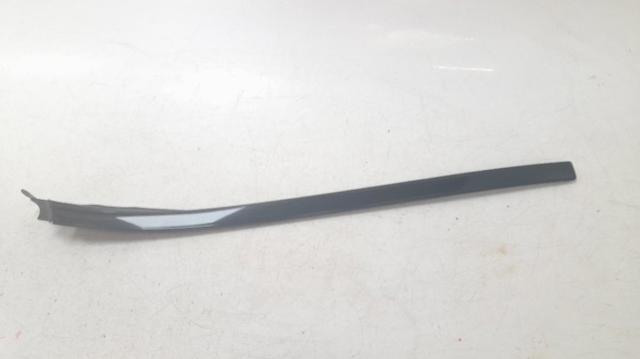A1566901700 MERCEDES Молдинг лобового стекла левый купить в Кривой Рог