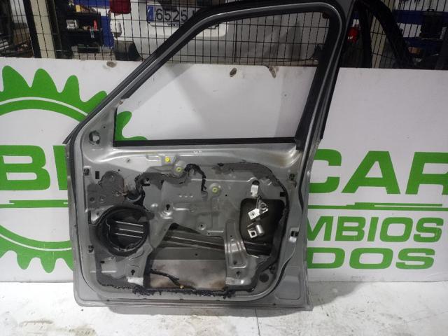 FORD 1572631 Дверь передняя правая в наличии Винница