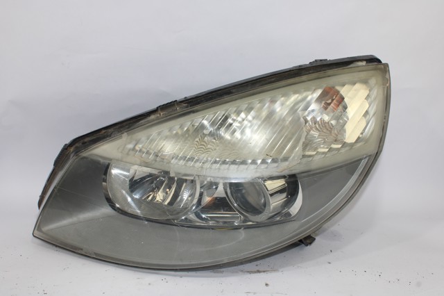 Luz esquerda 15811300 Renault (RVI)