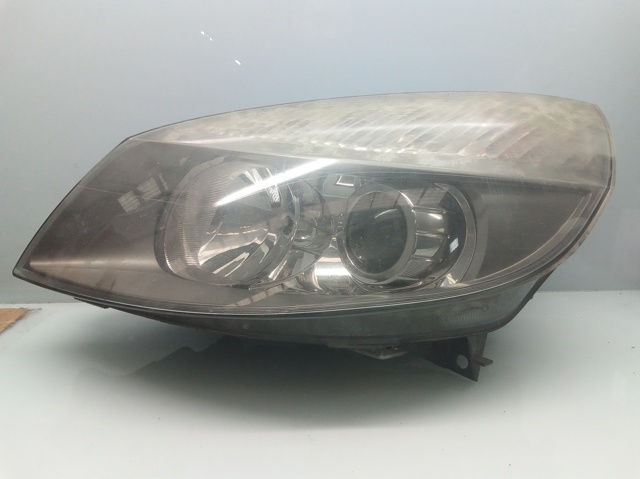 Luz esquerda 15811300 Renault (RVI)