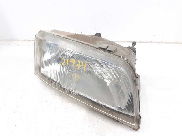 PEUGEOT 1606926880 Правая фара в наличии Черновцы