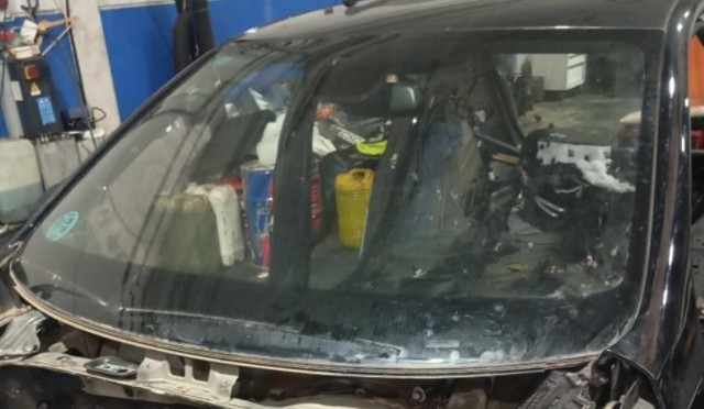 1610053180 PEUGEOT Лобовое стекло купить в Павлоград