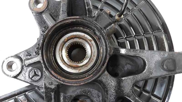 MERCEDES 1633300520 Цапфа (поворотный кулак) передний правый в наличии Полтава