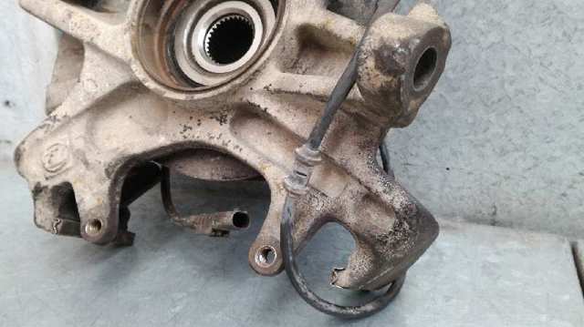 MERCEDES 1633320101 Цапфа передняя левая в наличии Украина