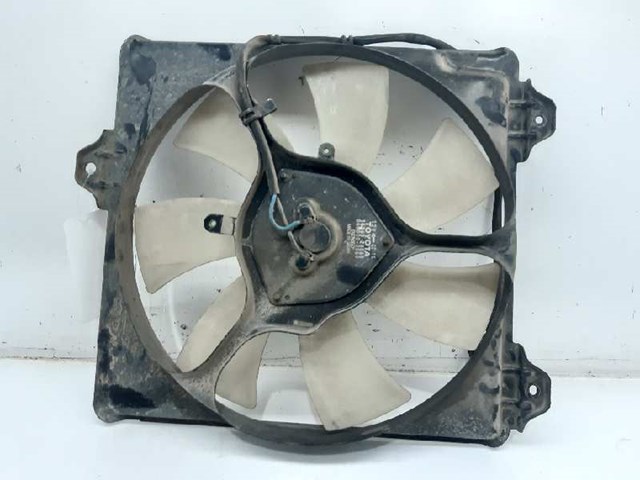 Ventilador (roda de aletas) do radiador de esfriamento direito 1636128060 Toyota