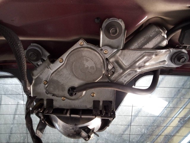 Motor traseiro limpo para Mercedes-Benz M-Class ML 400 CDI (163.128) OM628963 1638203142