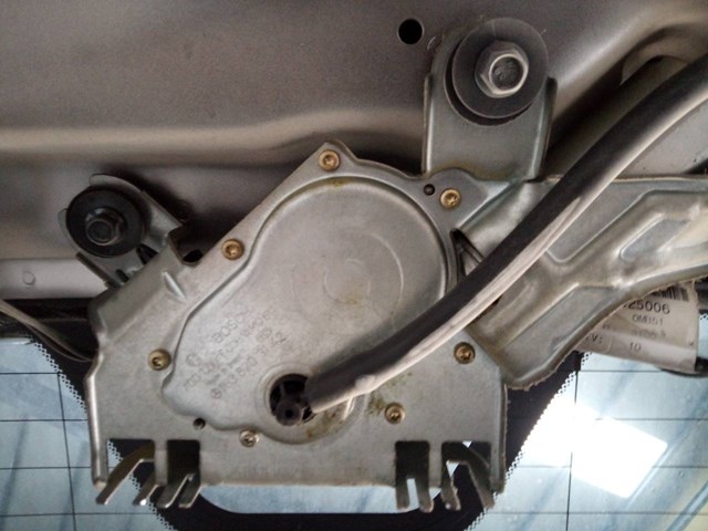 Motor traseiro limpo para Mercedes-Benz M-Class ML 400 CDI (163.128) OM628963 1638203142