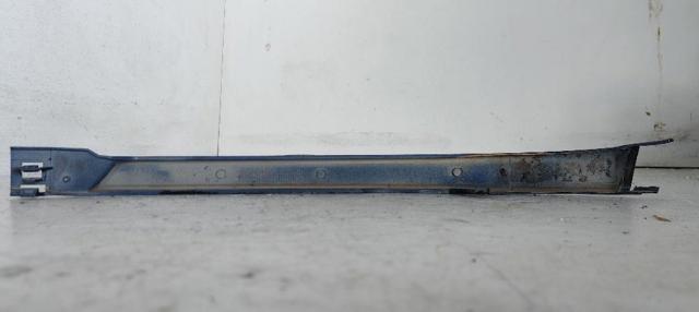 1638260277 MERCEDES Ресничка (накладка) правой фары купить в Ирпень