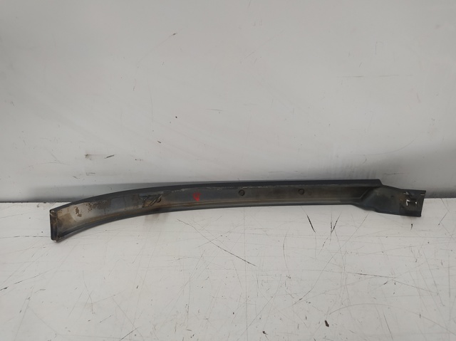MERCEDES 1638260277 Ресничка (накладка) правой фары в наличии Николаев