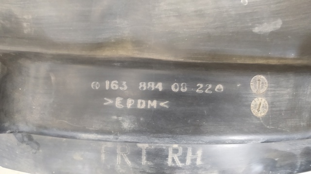 MERCEDES 1638840822 Подкрылок крыла переднего правый в наличии Ровно
