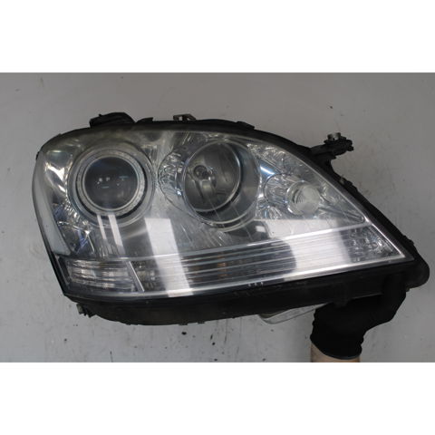 MERCEDES 1648201061 Правая фара в наличии Черновцы