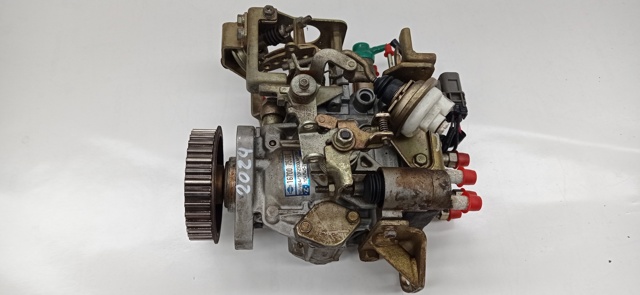 NISSAN 1670075J01 Насос топливный высокого давления (ТНВД) в наличии Чернигов