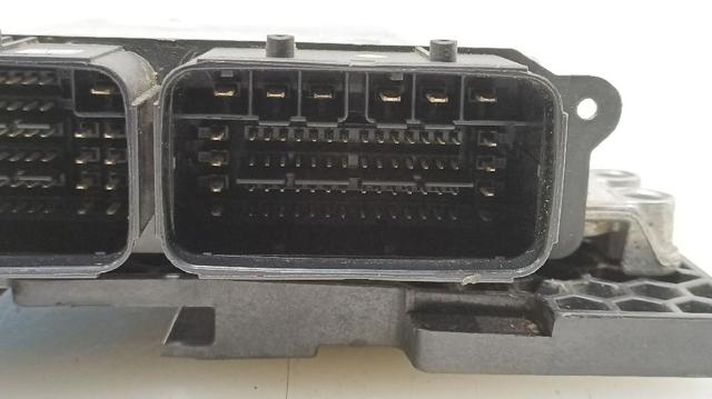 PEUGEOT 1673942680 в наличии Тернополь
