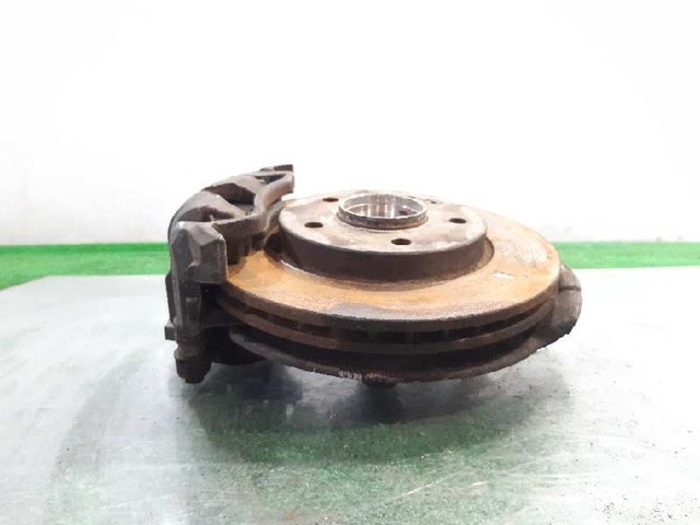 MERCEDES 1683301720 Цапфа передняя правая в наличии Кривой Рог