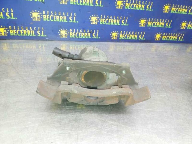 MERCEDES 1684200183 Суппорт тормозной передний правый в наличии Ирпень