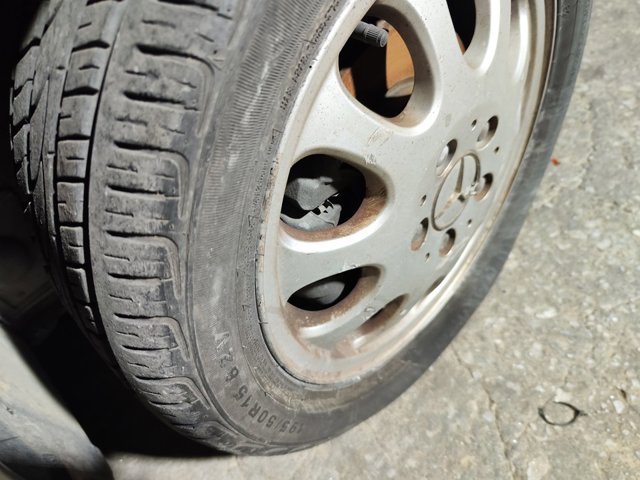 1684200183 MERCEDES Суппорт тормозной передний правый купить в Черновцы
