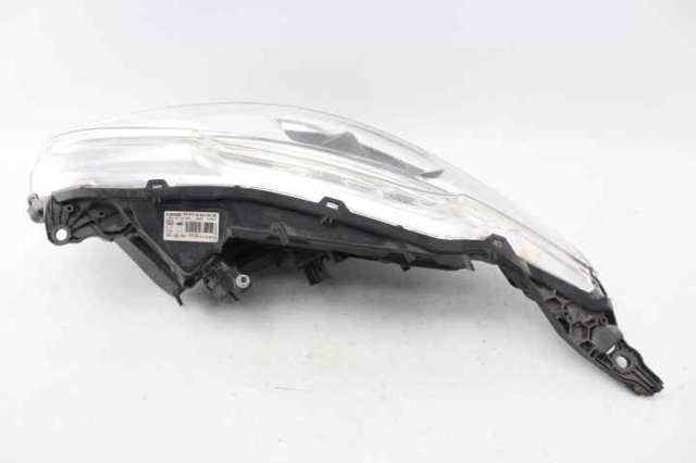 PEUGEOT 1685352780 Фара правая в наличии Черновцы