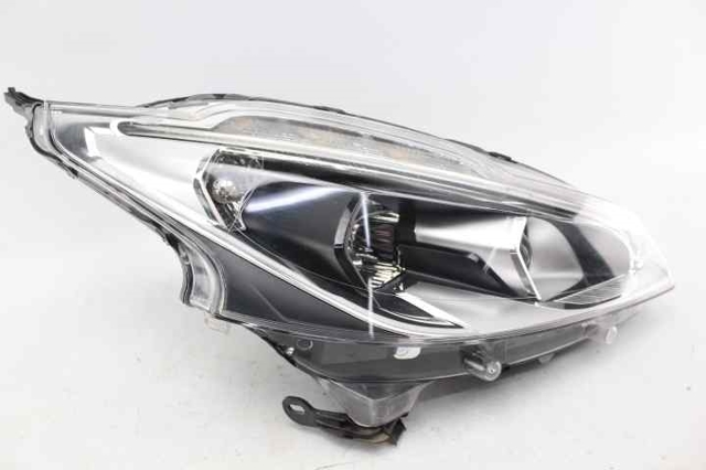 1685352780 PEUGEOT Правая фара купить в Днепр