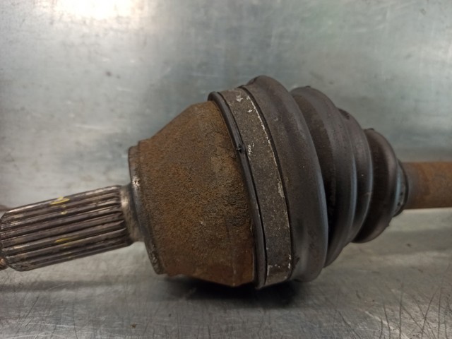 FORD 1690693 Полуось (привод) передняя левая в наличии Ужгород