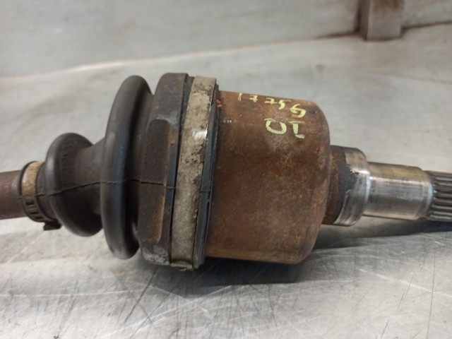 FORD 1690693 Полуось (привод) передняя левая в наличии Тернополь