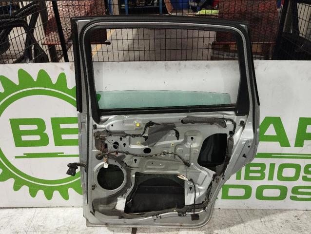 1693745 FORD Дверь задняя правая купить в Ужгород